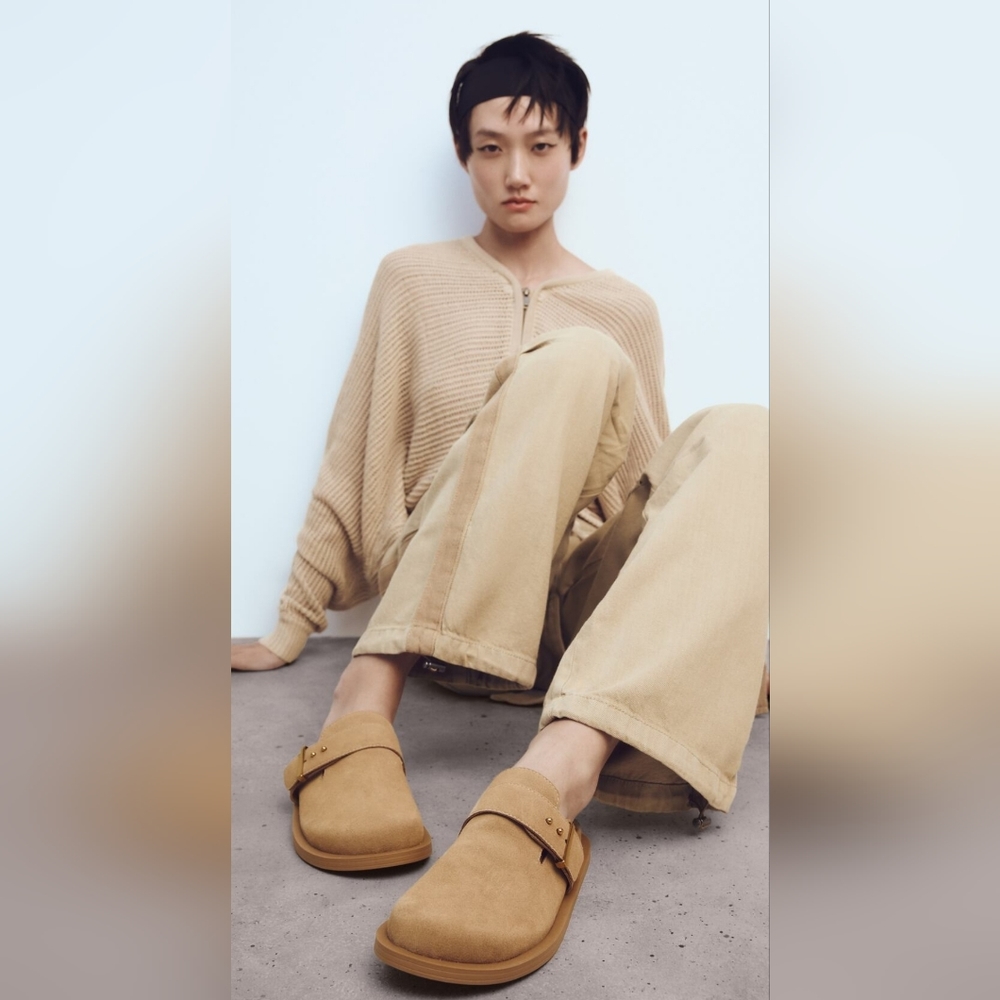Zara BUCKLED SUEDE CLOGS - Picture 2 of 8